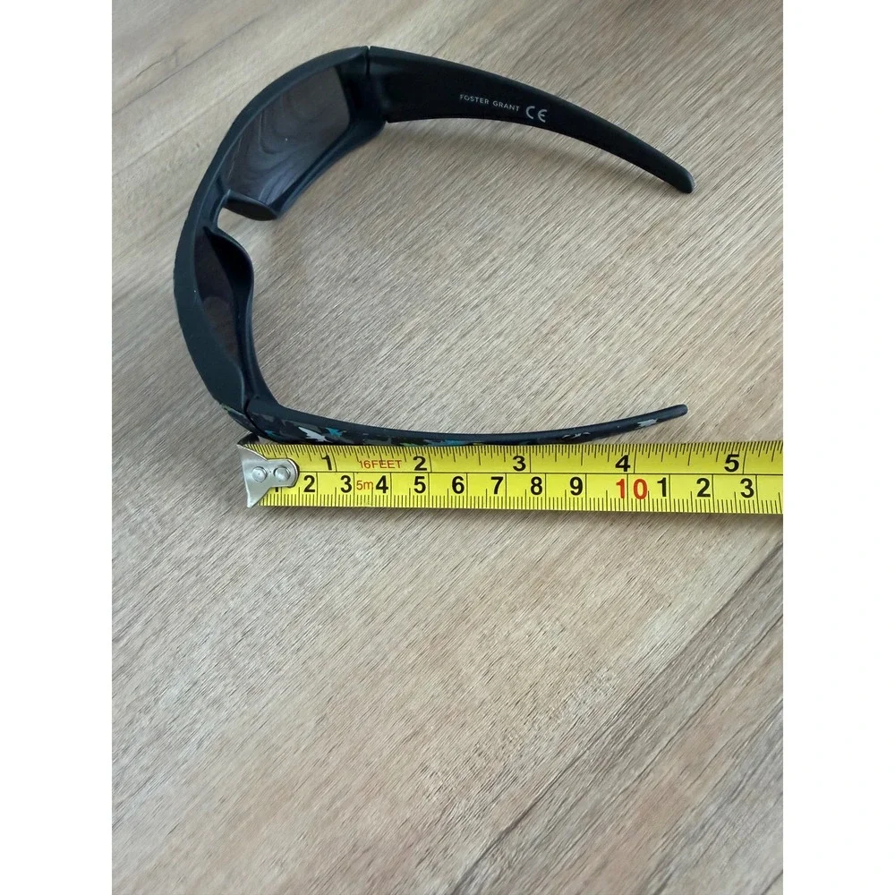Foster Grant Jason FWG Shark Camo Sunglasses Black Blue Wrap Sport NS0821